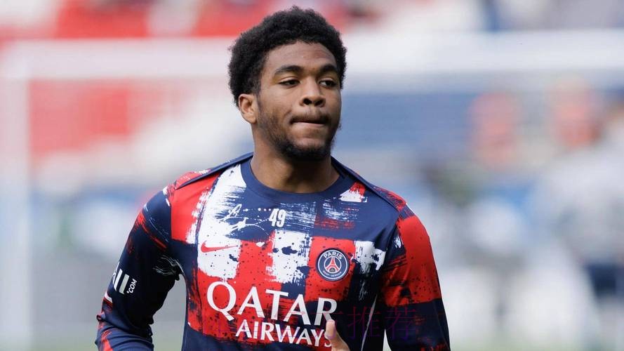 非洲杯夺冠！17岁小孩哥哭成泪人：短短1年集齐6冠 人生赢家